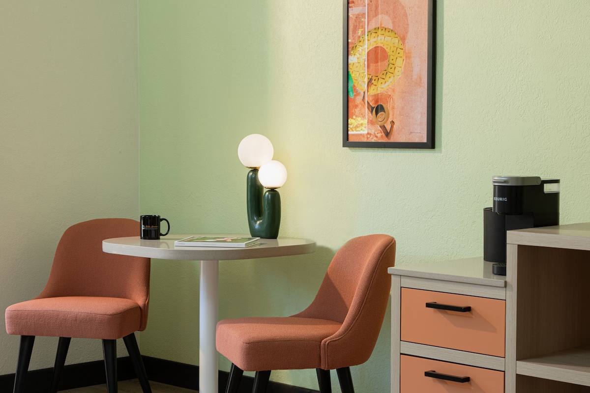 Palm Mountain Resort and Spa guest room seating table chairs copy